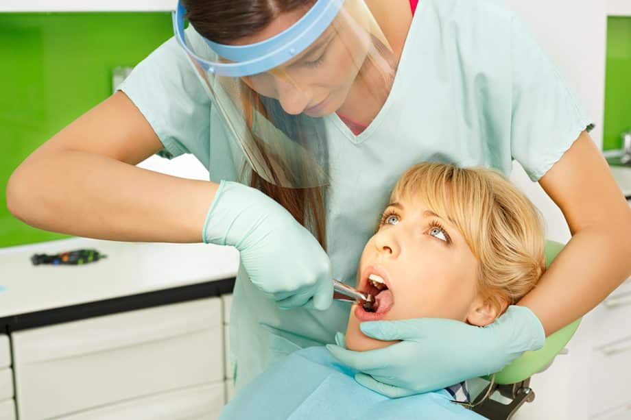 How long does a tooth extraction take blog 920x613