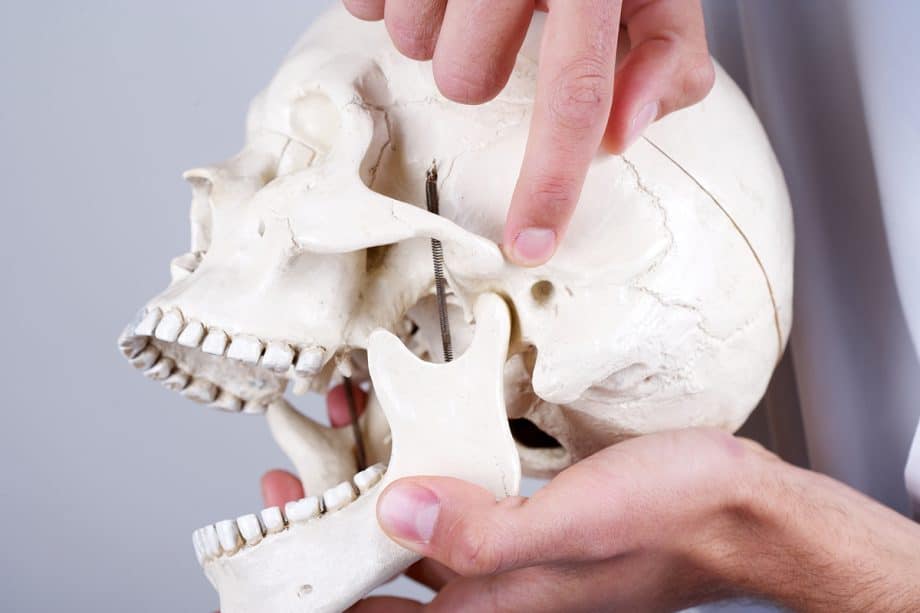 What type of doctor treats tmj disorders blog 920x613